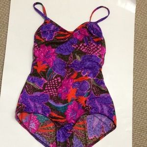 Jantzen funky print one piece swimsuit